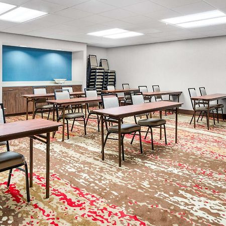 Hampton Inn Grand Rapids/North Walker Zewnętrze zdjęcie