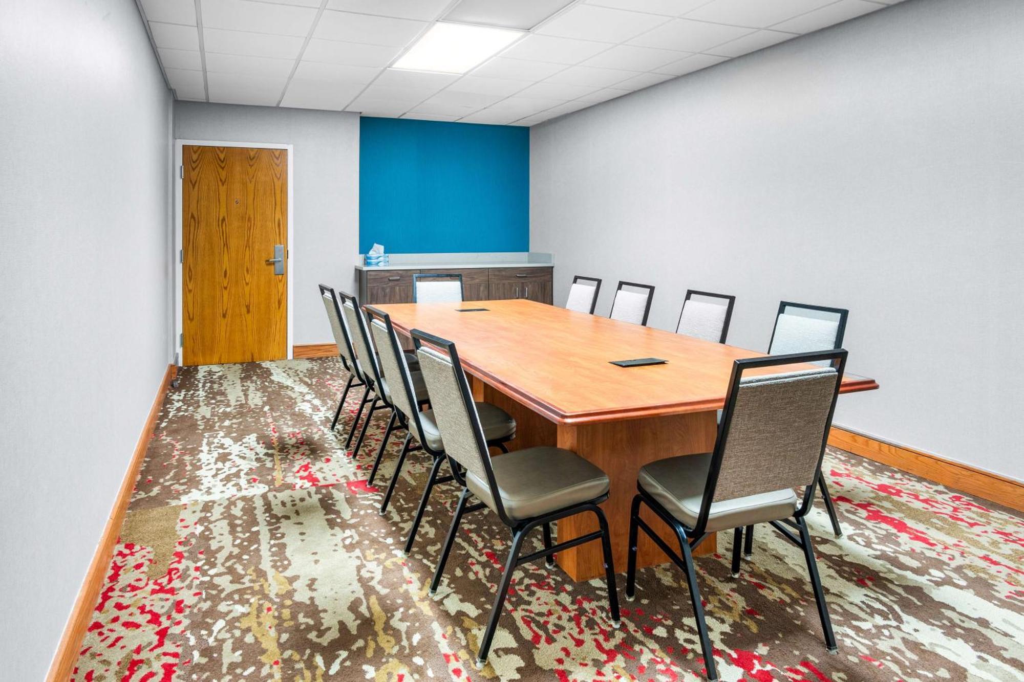 Hampton Inn Grand Rapids/North Walker Zewnętrze zdjęcie