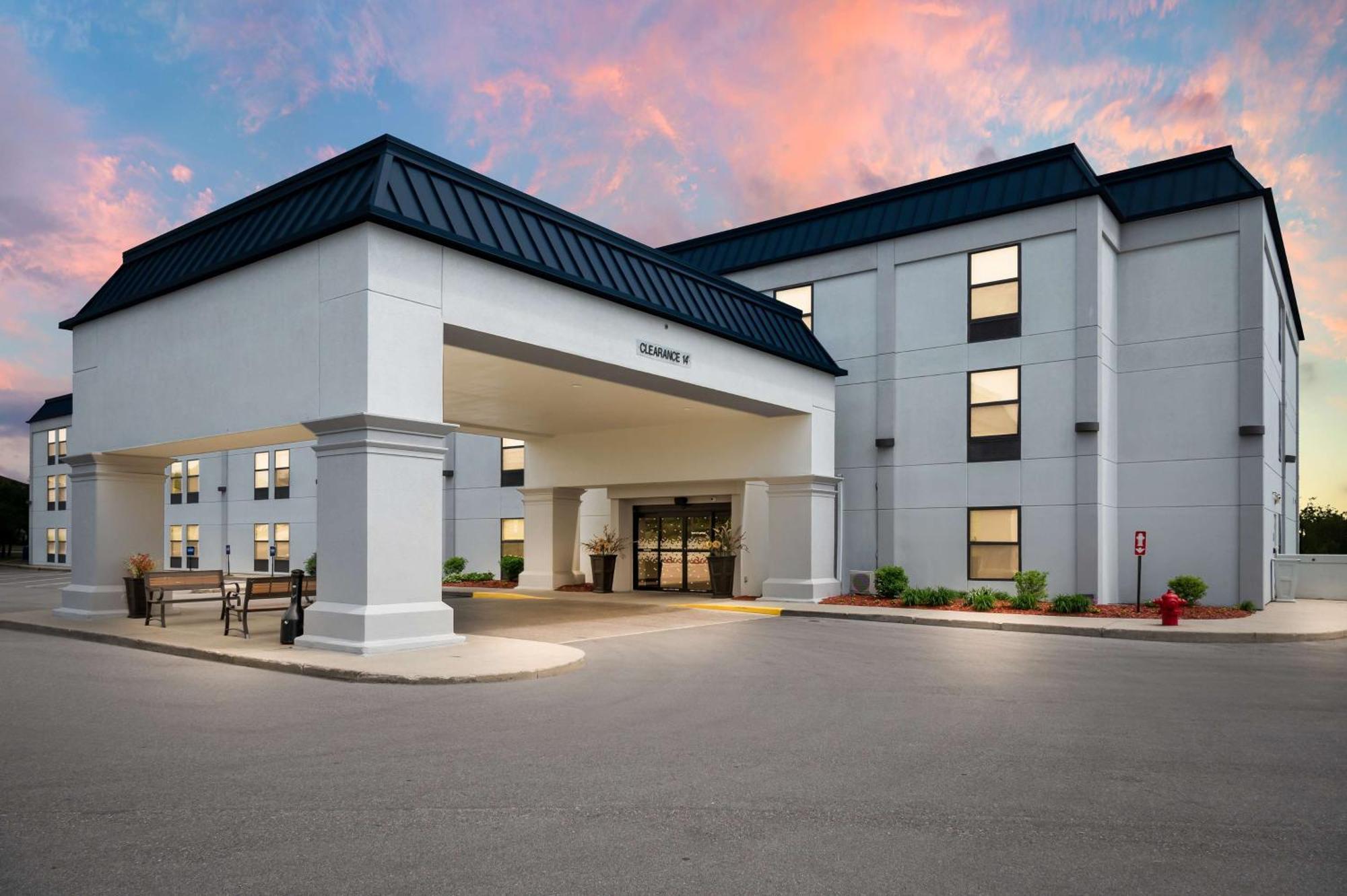 Hampton Inn Grand Rapids/North Walker Zewnętrze zdjęcie